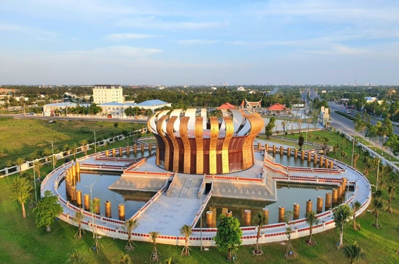 GIỖ TỔ HÙNG VƯƠNG 2025: THÉP TÂY ĐÔ HƯỚNG VỀ CỘI NGUỒN - GIỮ GÌN BẢN SẮC DÂN TỘC